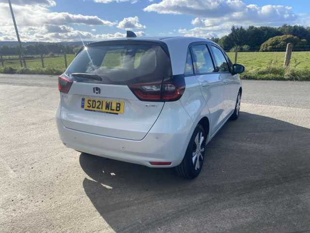 Honda Jazz Hybrid 1.5 i-MMD (109ps) SR eCVT 