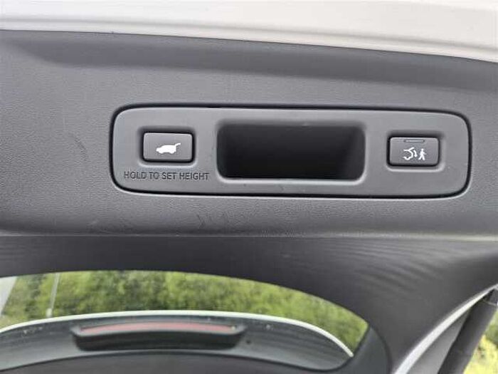 Honda ZR-V e:HEV 2.0 i-MMD (184ps) Advance Hybrid eCVT 